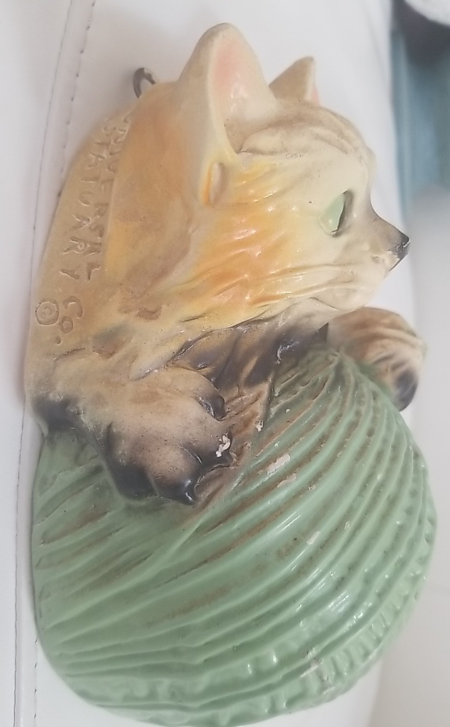 Universal Statuary Co 1940s Chalkware Cat Kitten String Holder Yarn Ball Painted