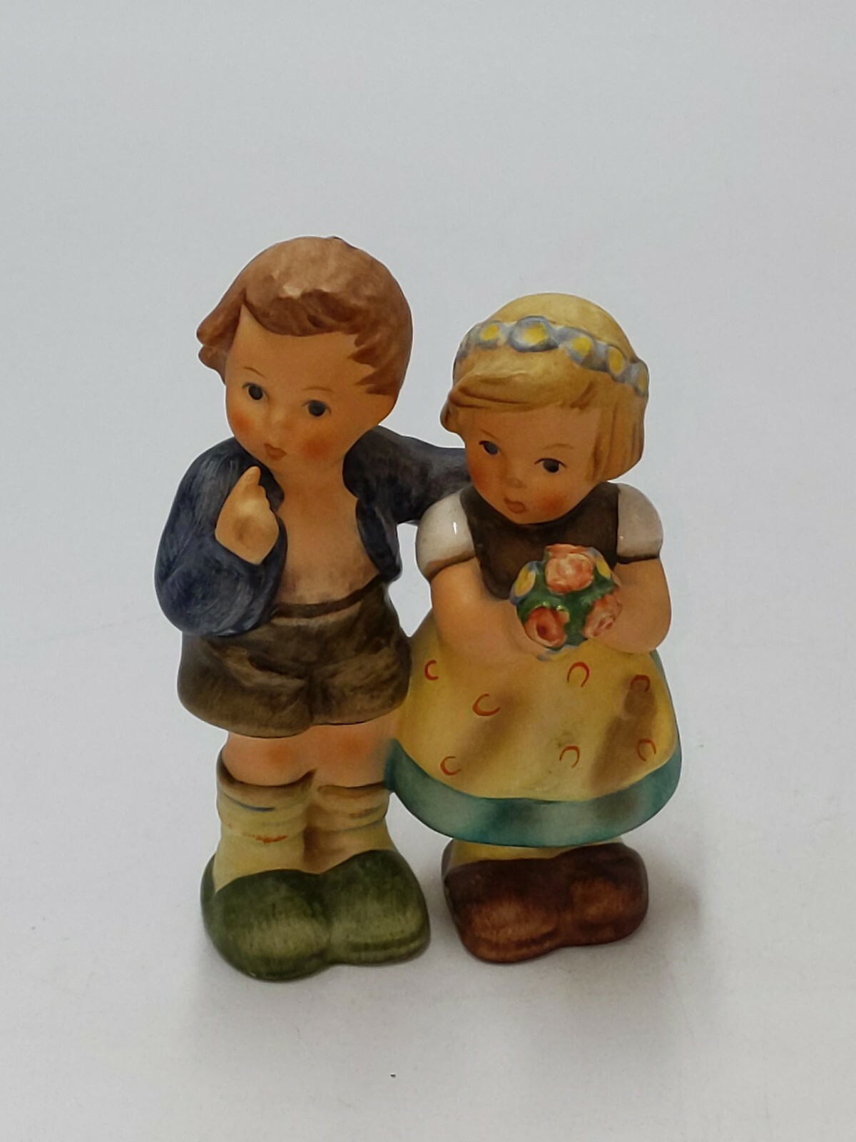 Signed! Hummel, We Congratulate, #214E, TMK6, 3 3/4″, Excellent Shape Must See