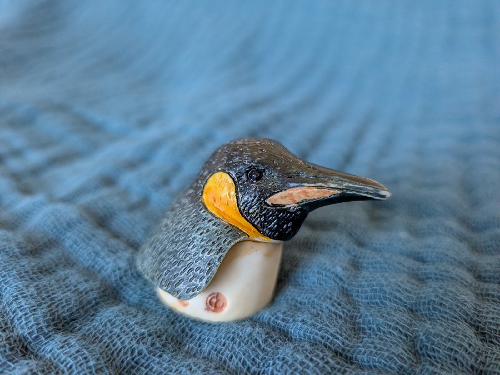 Harmony Kingdom 2007 Ball Pot Bellys Emperor Penguin 3″ with Box