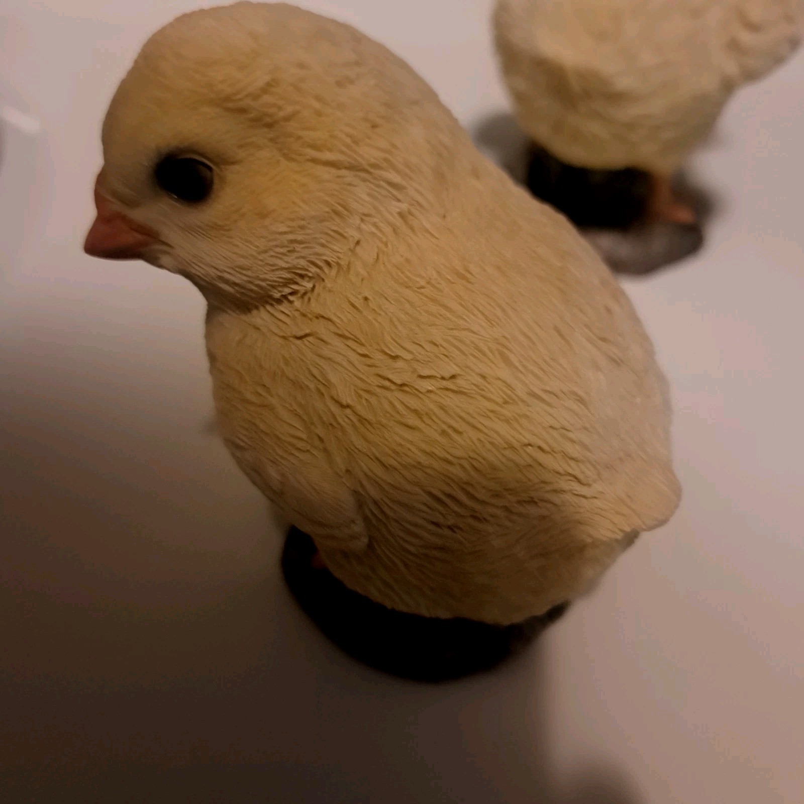 Two Nwot Hi -Line Resin Baby Chicks Indoor/Outdoor Figurines