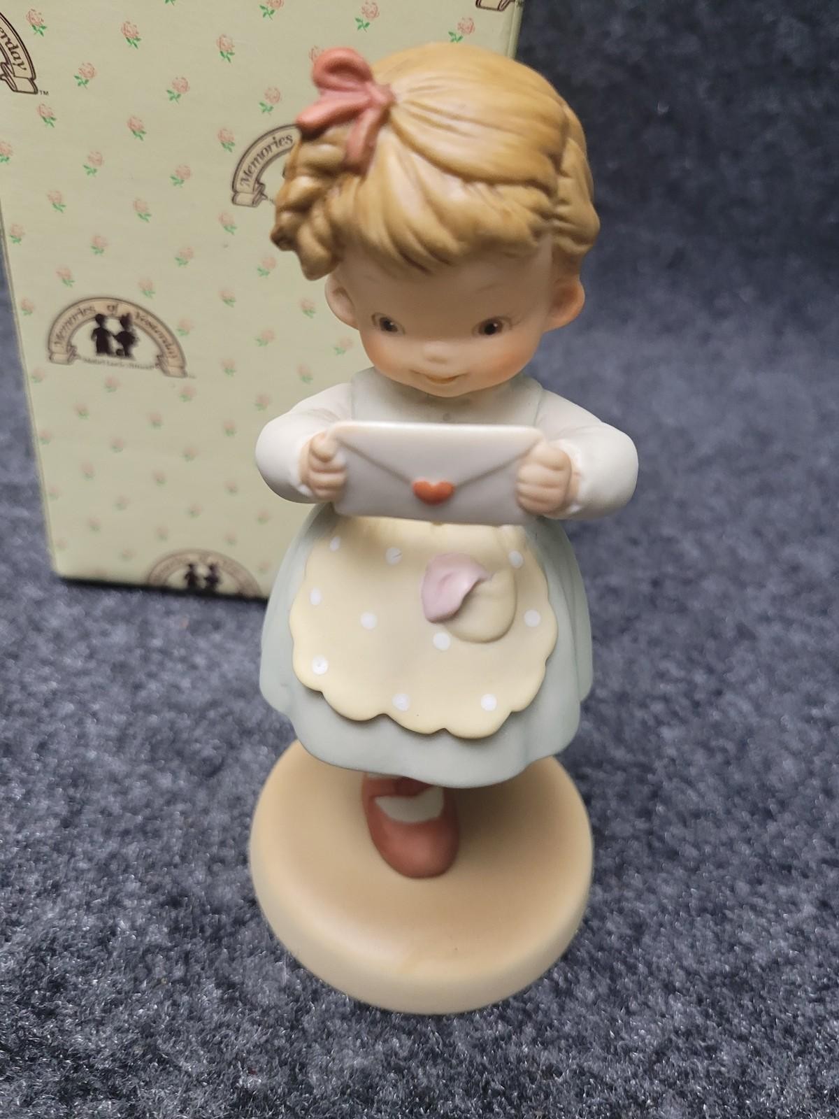 Vintage Memories of Yesterday Figurine He Hasn’t Forgotten Me Valentine Boxed 19