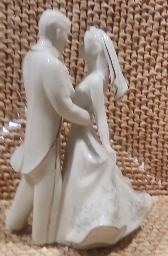Lenox Wedding Promises First Dance Cake Topper Figurine~excellent Condition