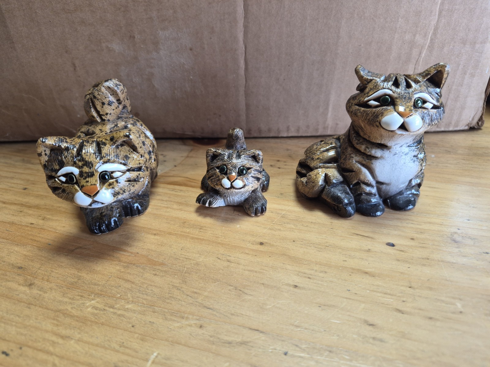 Vtg Tabby Cat Figurine Lot Artesania Rinconada Uruguay Mom, Dad, kitten