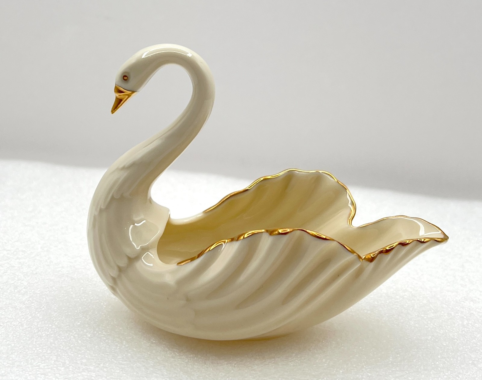 Vintage Lenox Ivory Porcelain Open Tail Swan Dish 5″L Gold Trim USA MINT