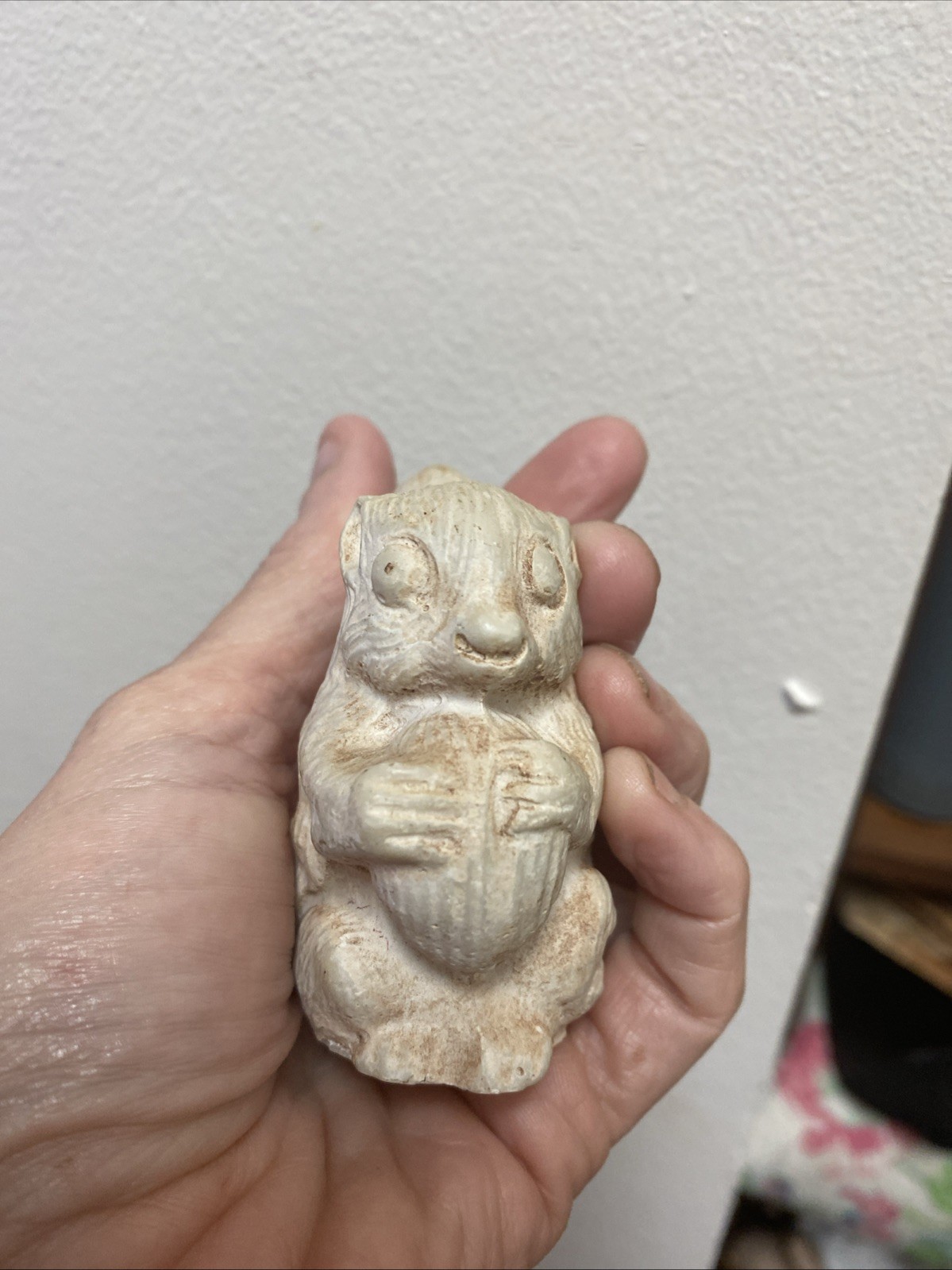 Vintage 2.5″ Tall Squirell Figurine Sculpture Resin