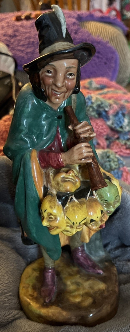 1952 Royal Doulton The Mask Seller HN 2103 8.25″ England Britain Figurine