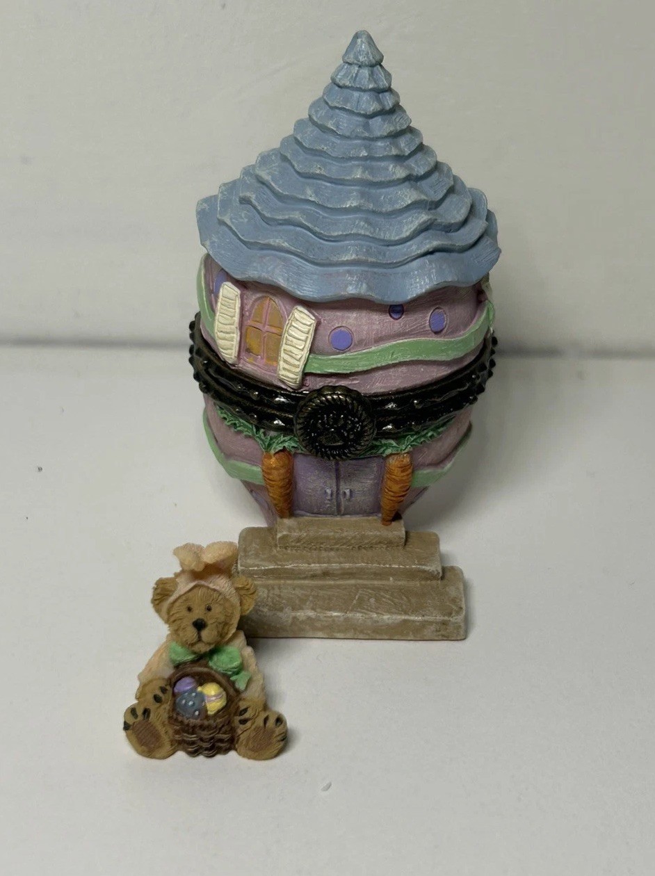 Boyds Bears Treasure Box “Aunt Bunnys Eggcellent Abode w Flopsy McNibble”4015996