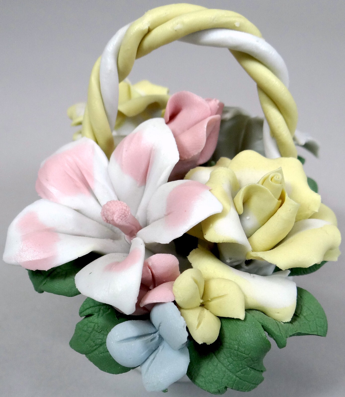 Capodimonte Flower Basket Vtg Bisque Porcelain No Damage 4×3.5in Stunning