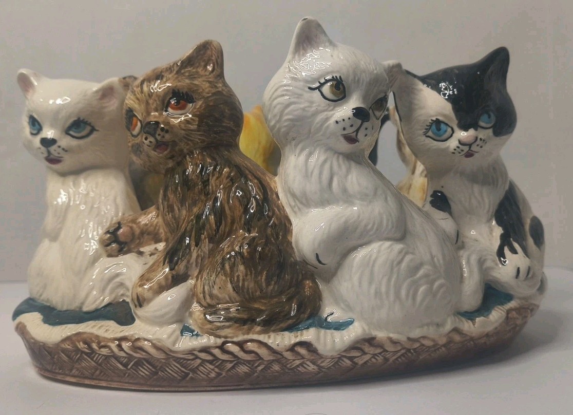 Vintage Holland RARE LARGE Mold Ceramic Cats Figurine Molding