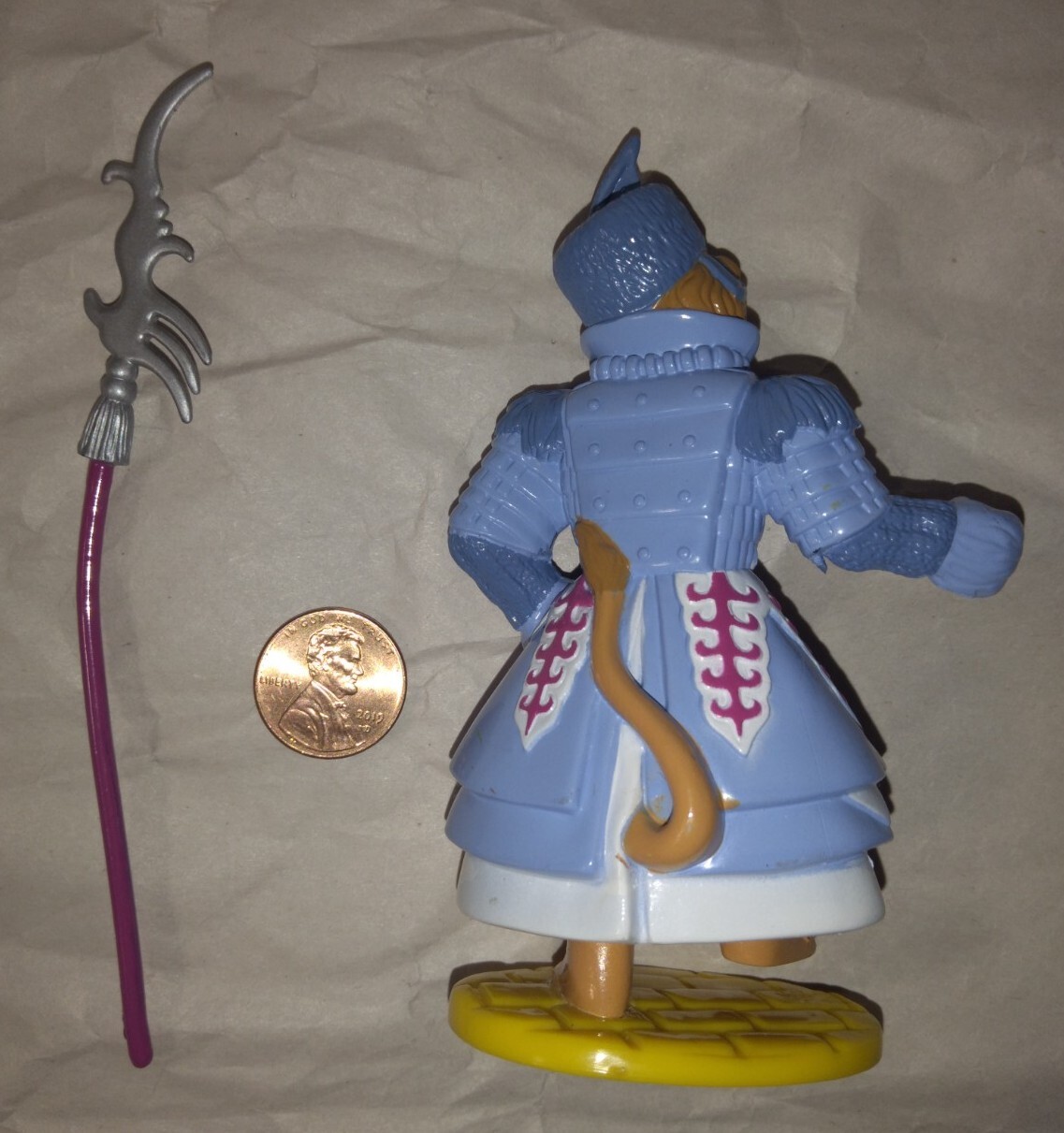 Wizard of Oz WINKIE GUARD (LION) Toy Figure w/SPEAR STAFF Yellow Brick Road RARE