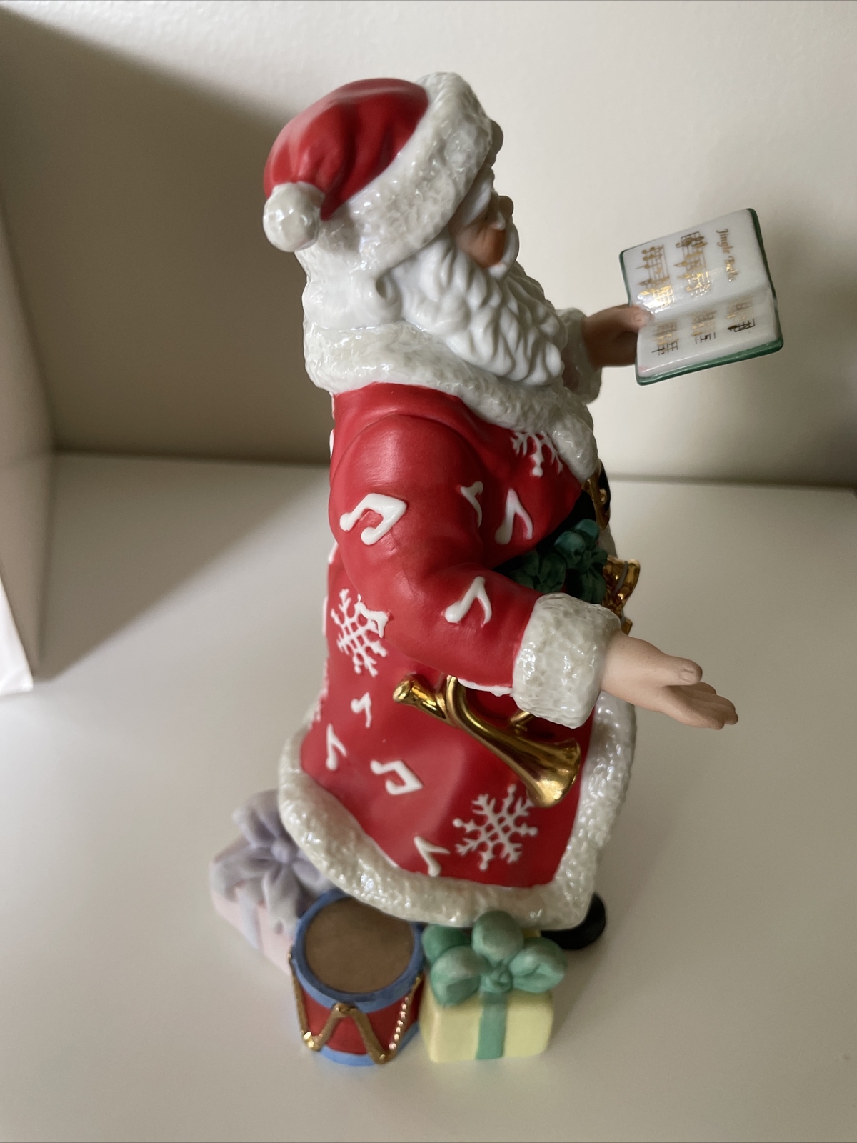 2002 Lenox Collections Santa Singing – Annual Santa Figurine