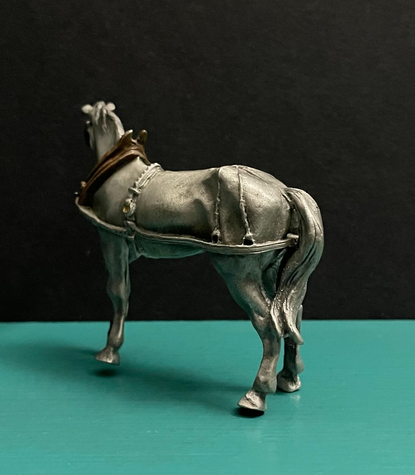 Hudson Pewter Christmas Village Santa Sleigh Draft Horse Animal Diorama Figurine