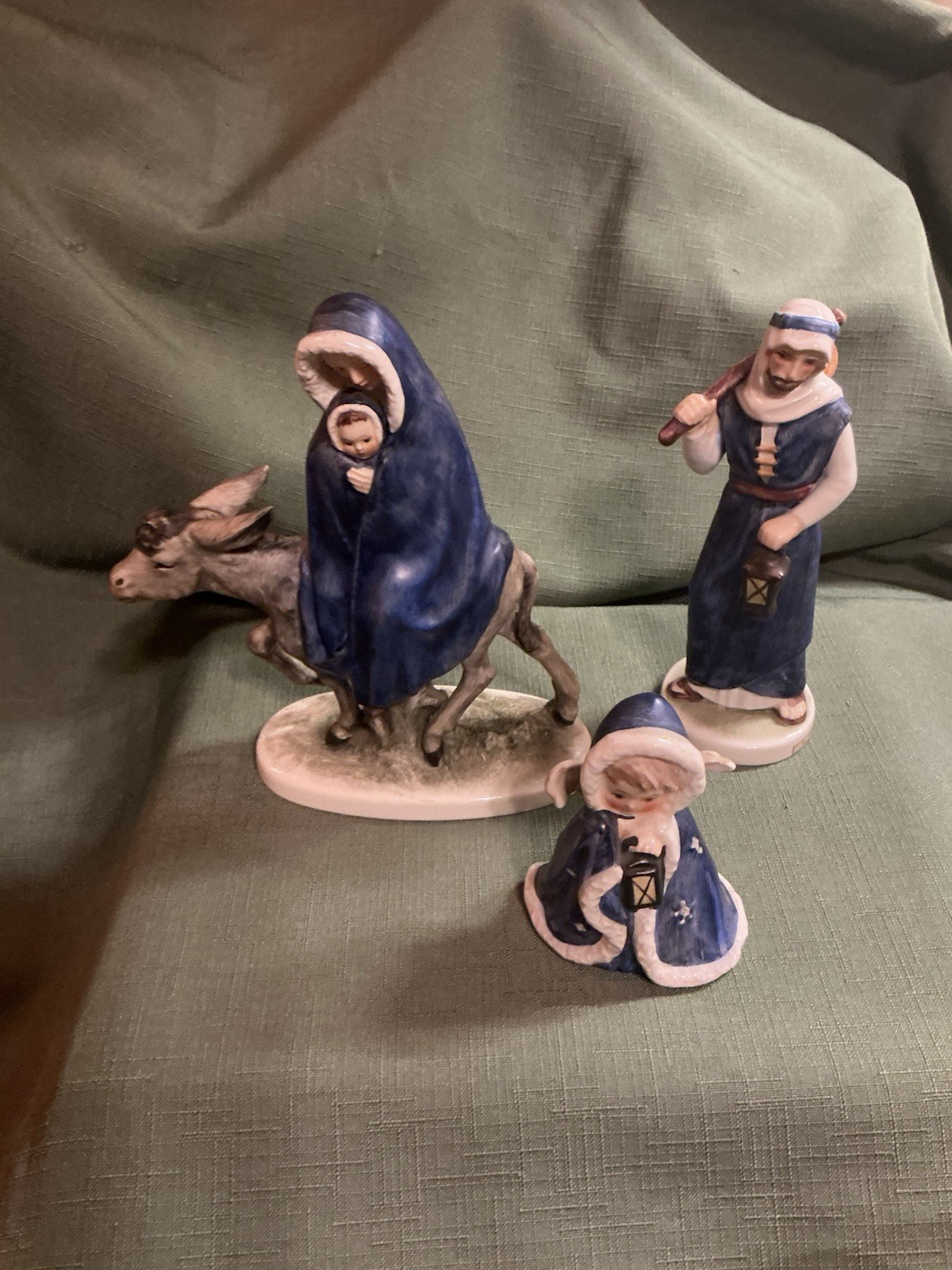 goebel Robson- Flight Into Egypt- 3 Piece Set RARE