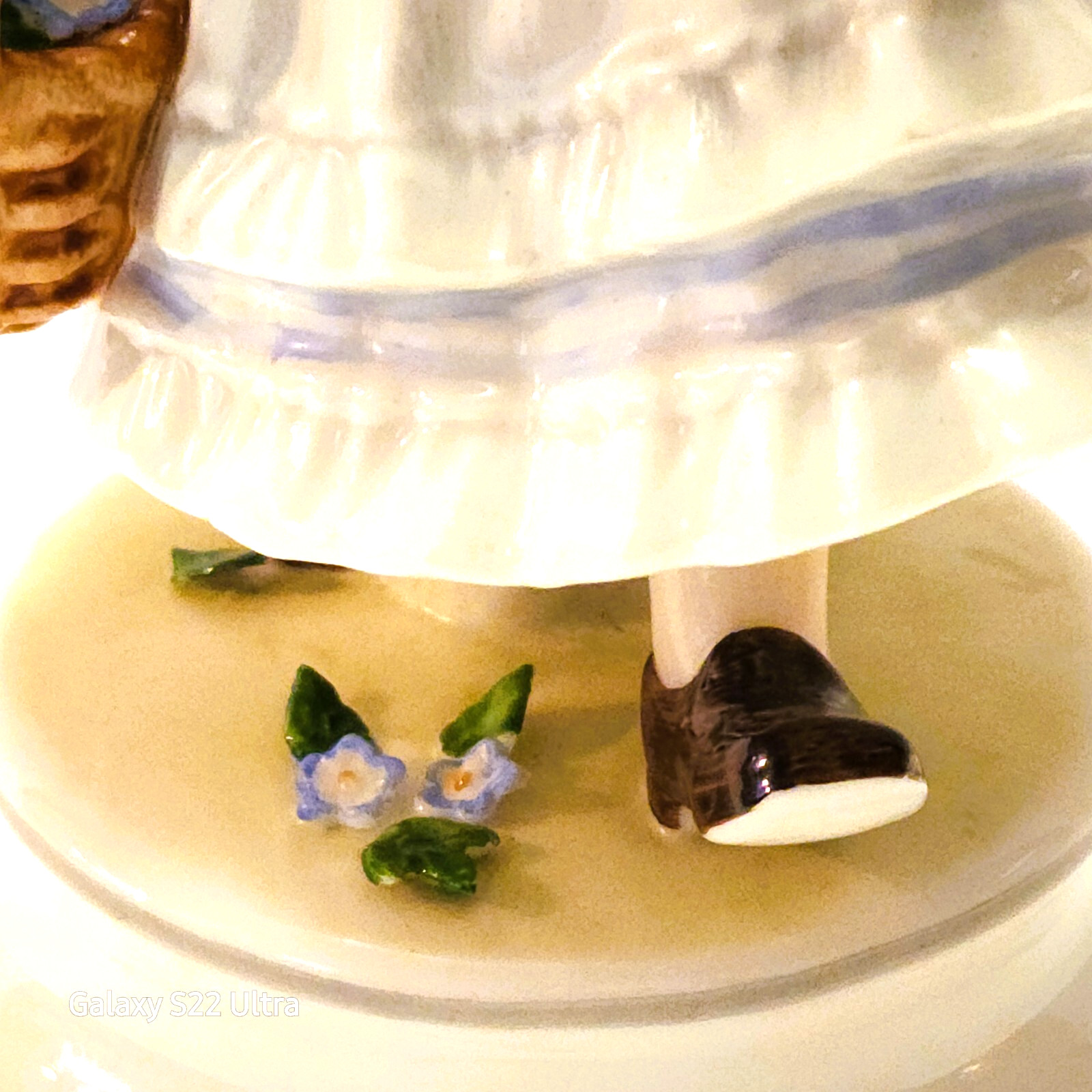Vintage Goebel Lore Figurine “Garden Princess” Porcelain #240 8.25″ Tall VGC