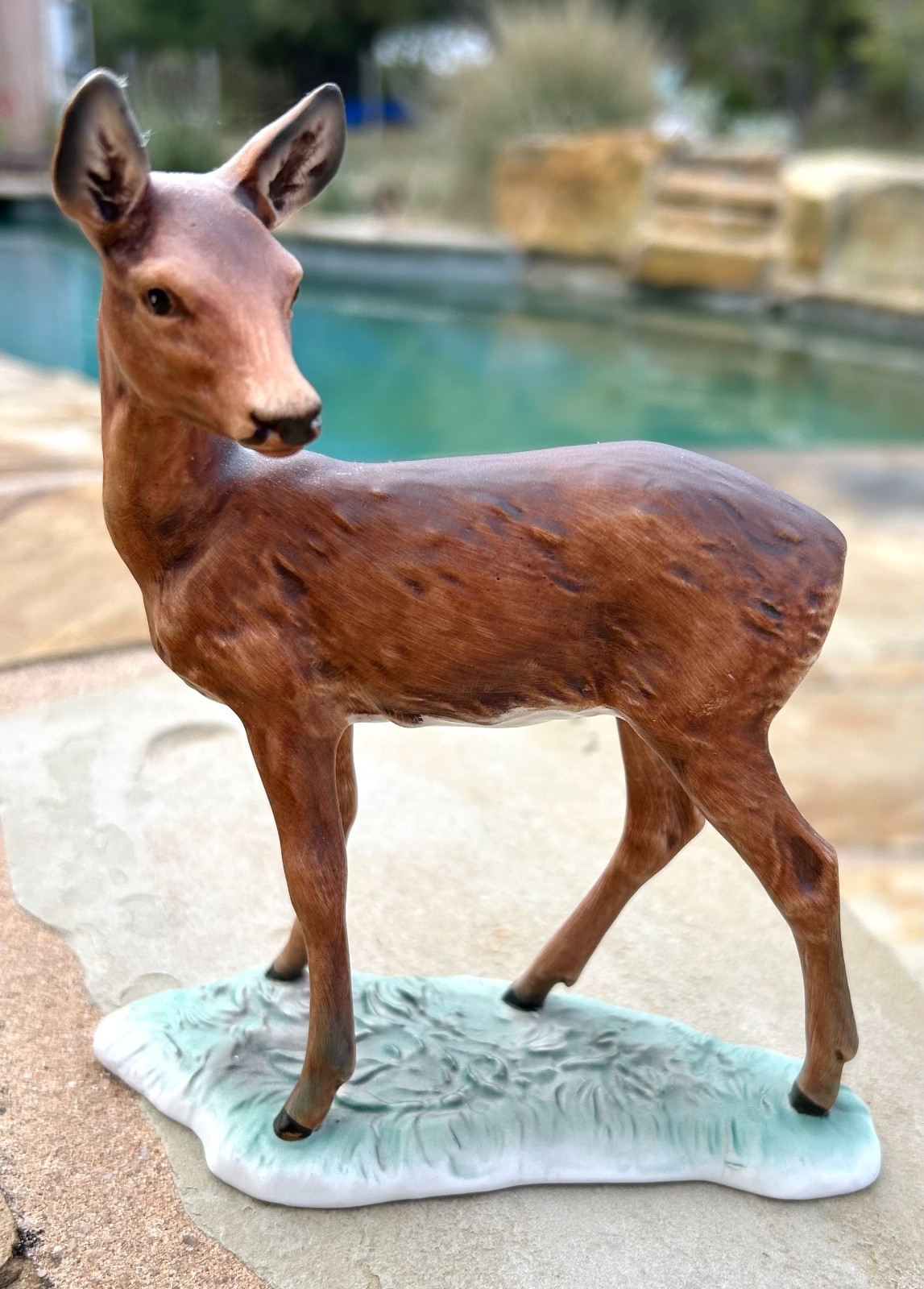 Vintage goebel deer 35009-15 W. Germany 1977 Pristine 6 X 6 Goebel Bee Mark