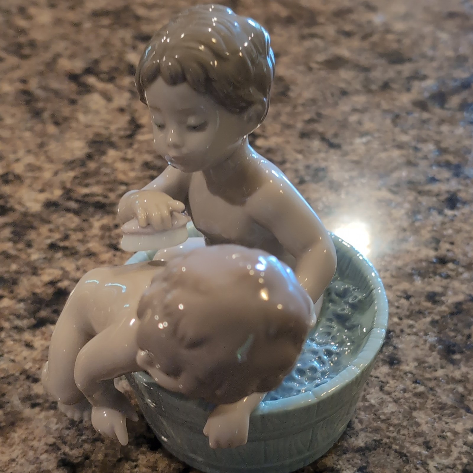 VTG Lladro ‘Bath Time’ Porcelain Figurine #6411 1997 Mint Condition Retired 2016
