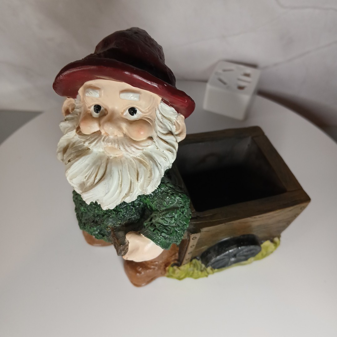 Gnome Pulling Cart Yardwork Originals Indor Outdoor Garden Decor SF-9244