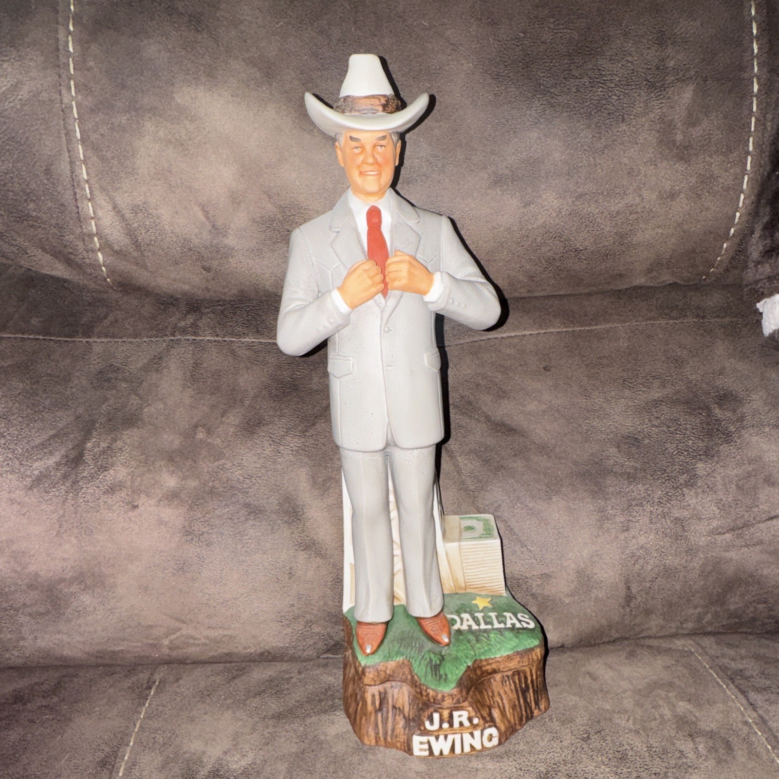 Vintage McCormick 1980 J.R. Ewing Dallas Music Box Decanter Works – Empty