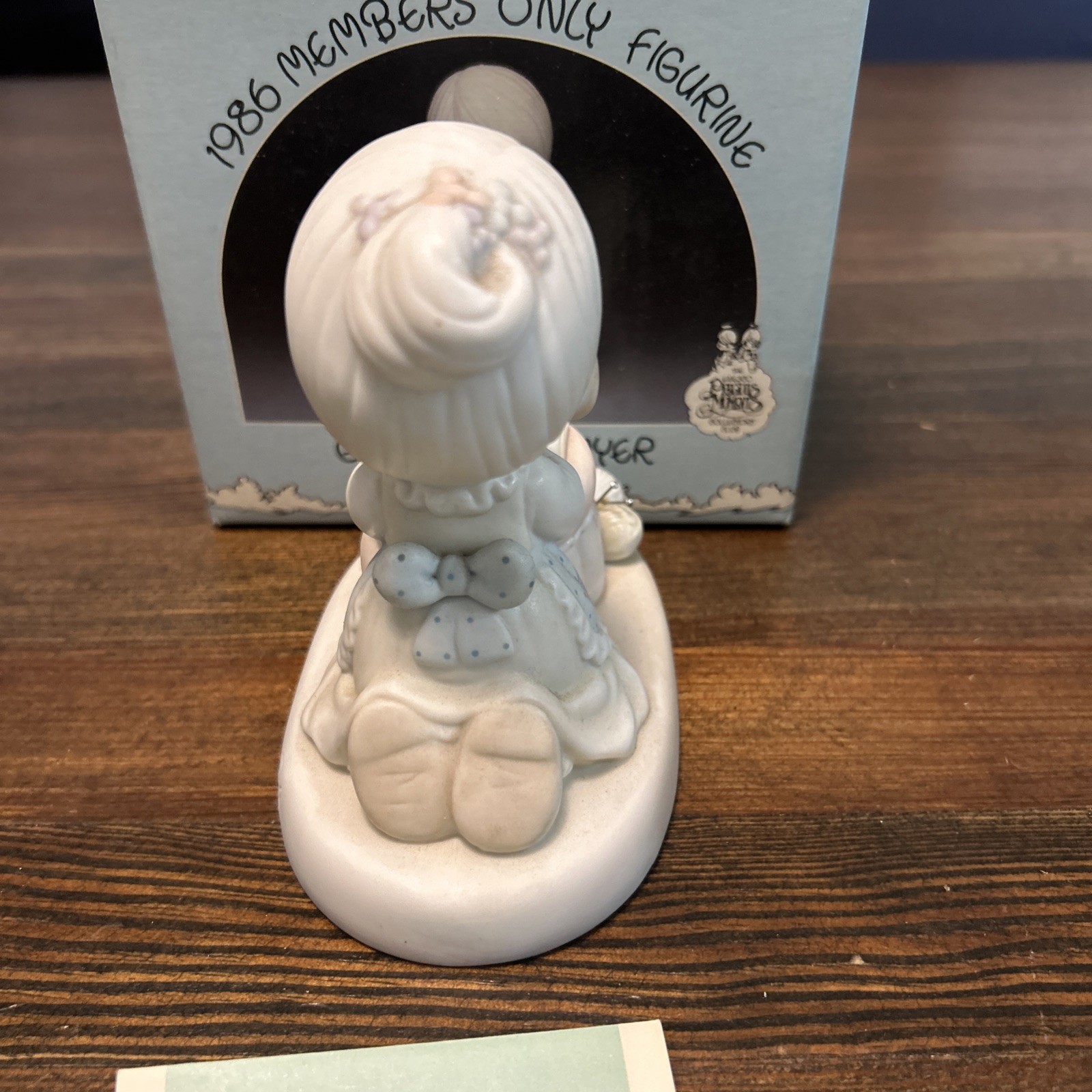 Precious Moments Figurine – Grama’s Prayer PM-861 With Box 1986