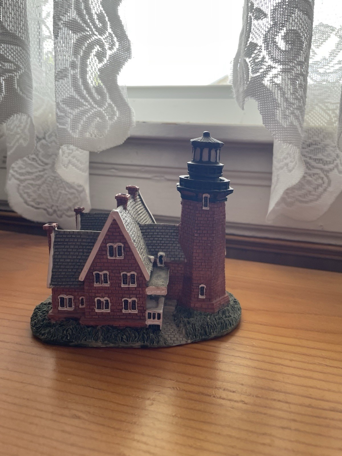 VTG. Block Island Lighthouse- Scaasis Originals, Inc. 4” H. Gift Condition VTG.