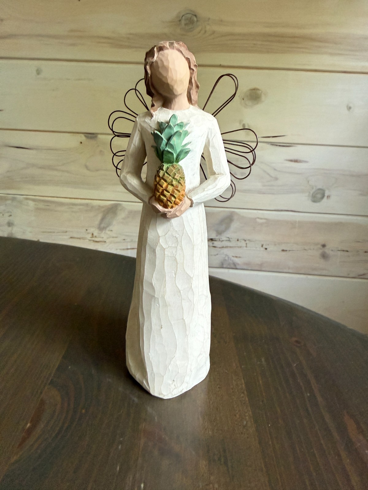 2002 DEMDACO WILLOW TREE Pineapple Welcoming Angel Figurine