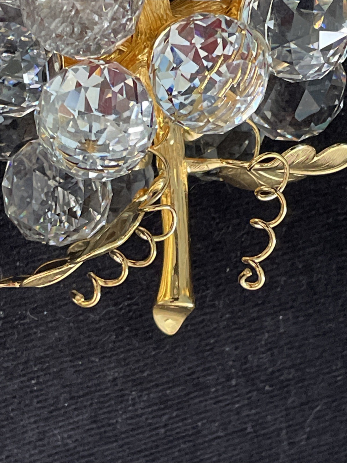 Swarovski Swan Logo Signed Crystal and Gold 29 Grapes Cluster Sparkling Fruit