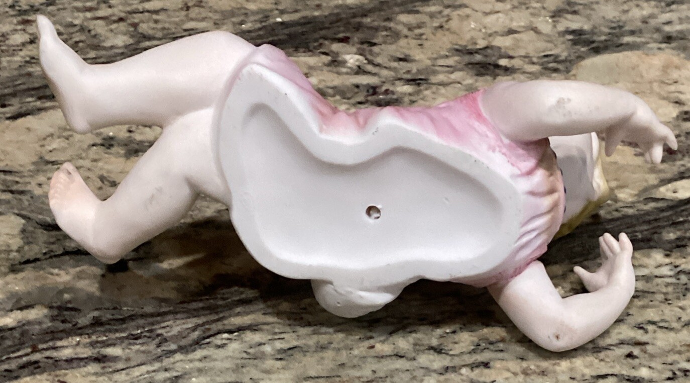 BABY GIRL W KITTEN BISQUE PIANO BABY FIGURINE 6 3/4”L Delicate Fingers No Flaws