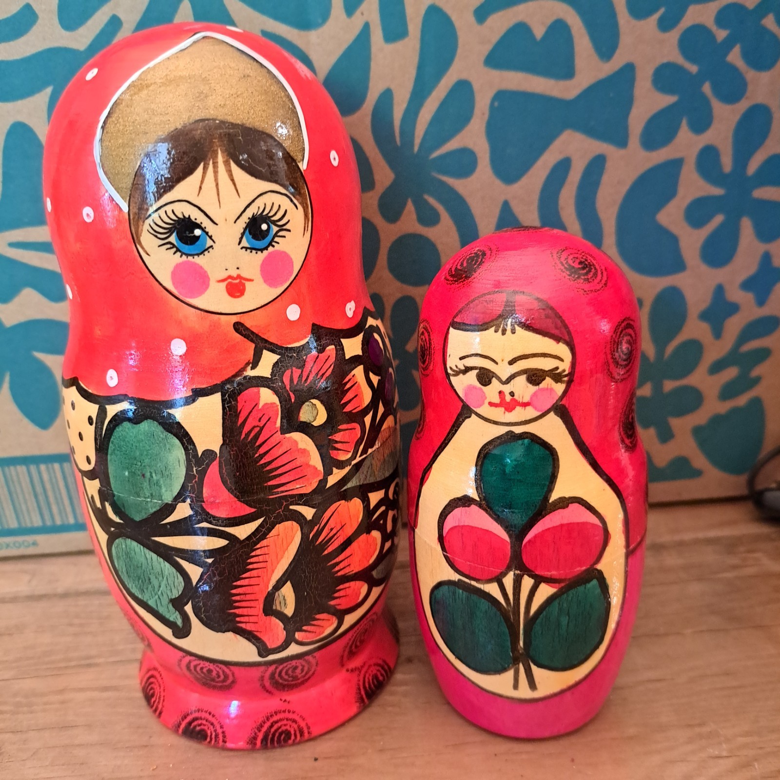 Vintage wooden carving Ukraine Hutsul Hand made Nesting dolls set 4 Painting