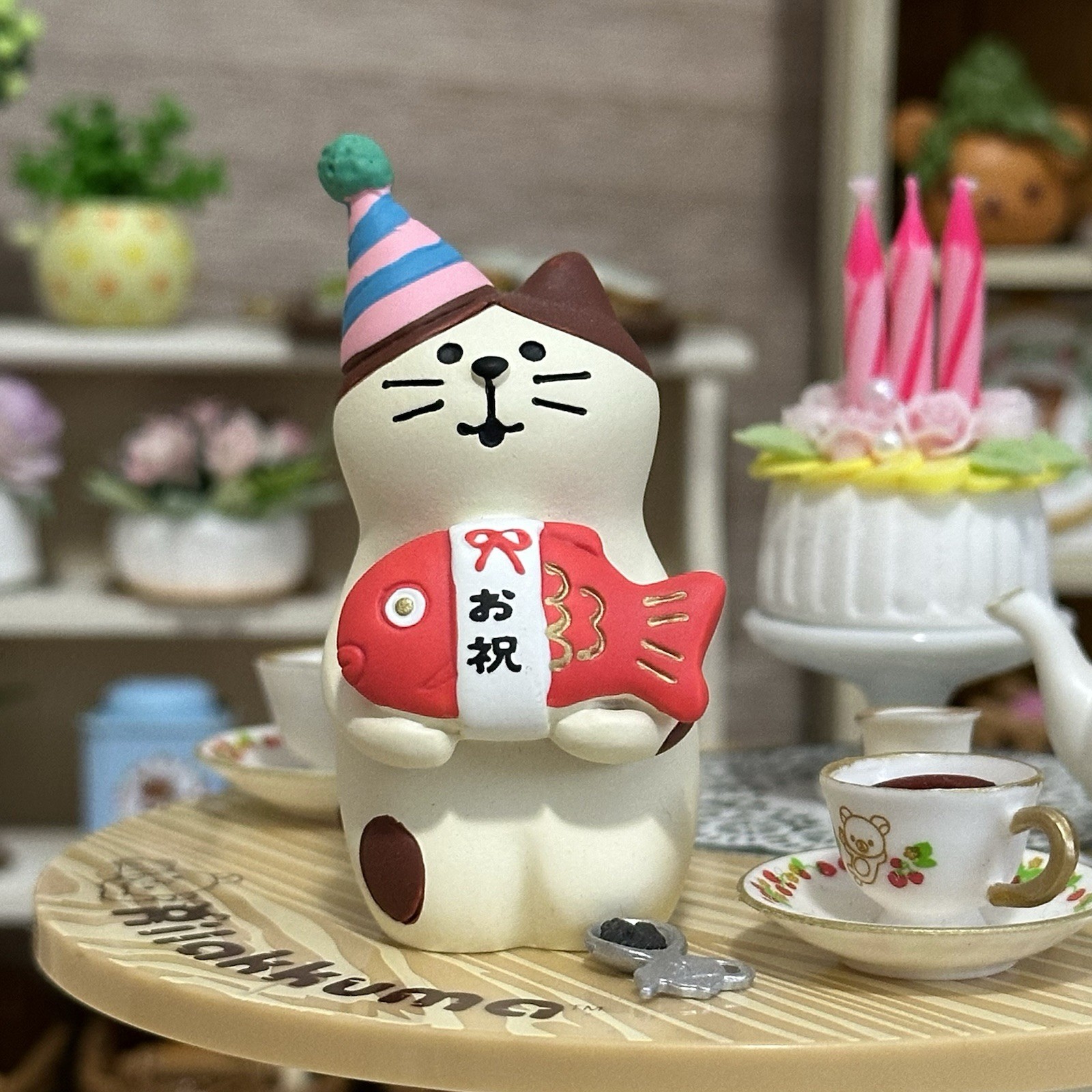 Authentic Decole Concombre Taiyaki Cat Figurine Happy Birthday Kawaii Cat