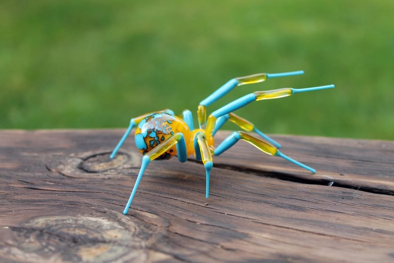 GLASS SPIDER lampwork Handcrafted Glass animal, Art Glass Spider Figurine Glass