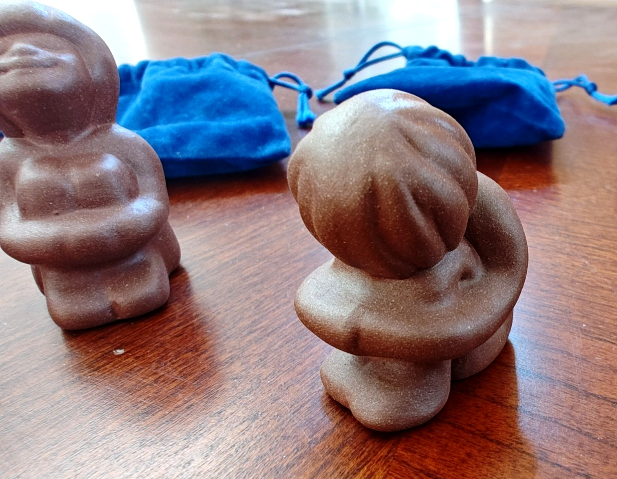 Lot of 4 LUMP OF LOVE Smiling Child Hugging Knees/Praying/Hand Carved Stoneware