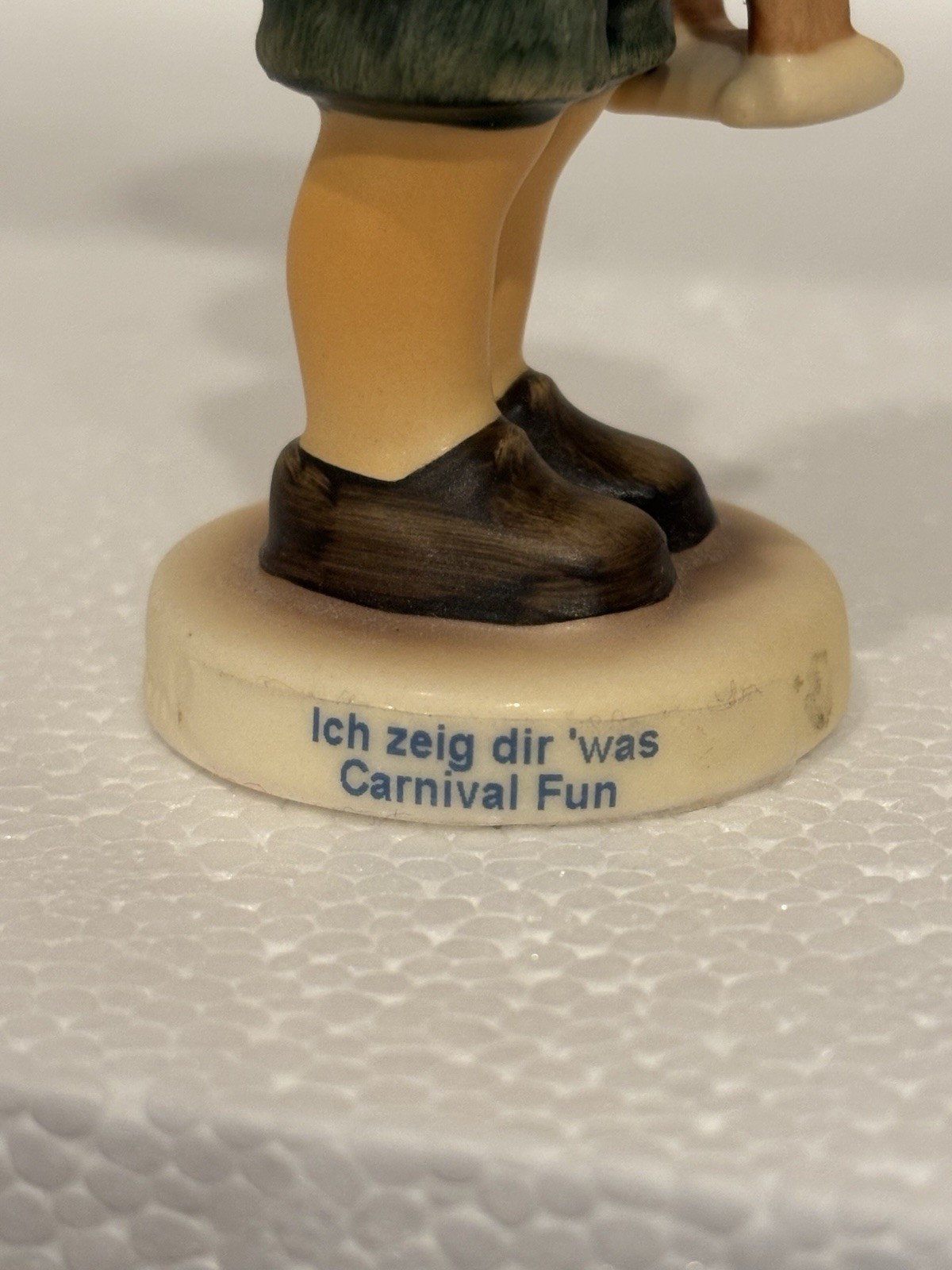 Goebel M I Hummel  Carnival Fun Blue Balloon First Issue 2003 # 2002  239E