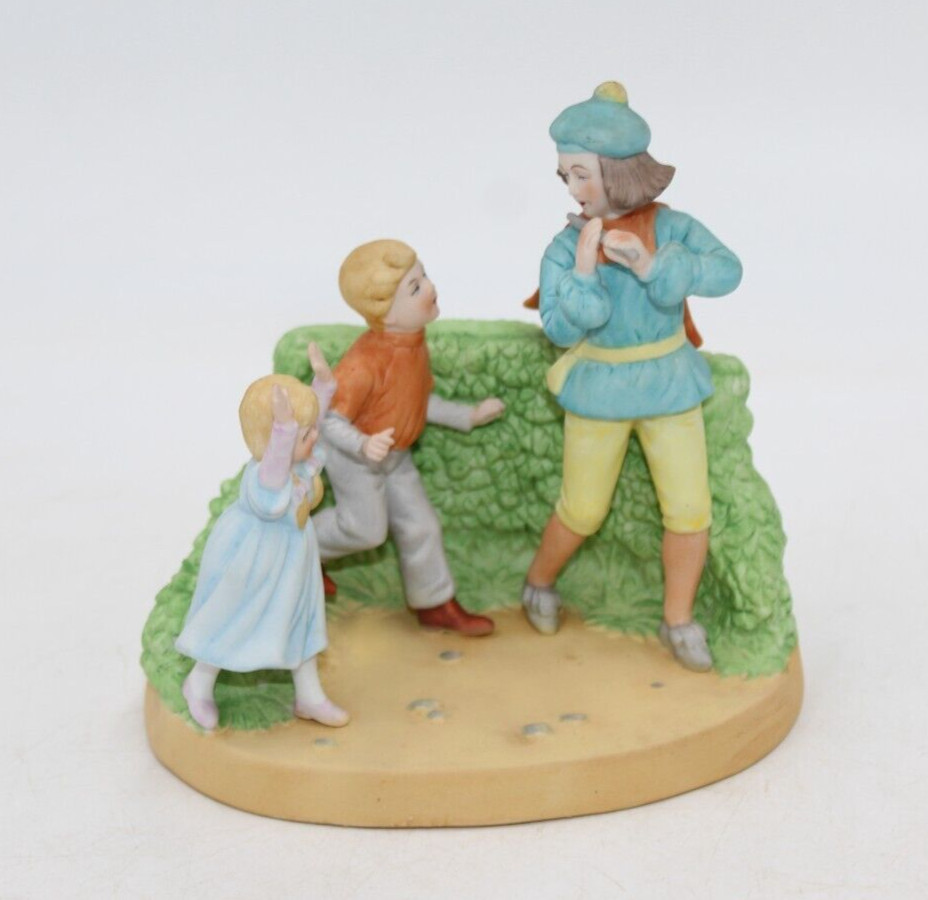 The Pied Piper Danbury Mint 12 Fairy Tales Porcelain Figurine Vintage 6″ Child