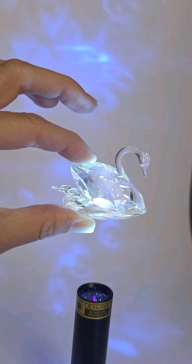 Swarovski Silver Crystal Swan Figurine #7633 Retired w/ Original Box Austria
