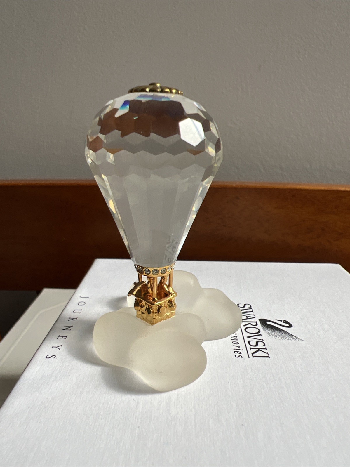 Swarovski Hot Air Balloon 220504 Mint in box .