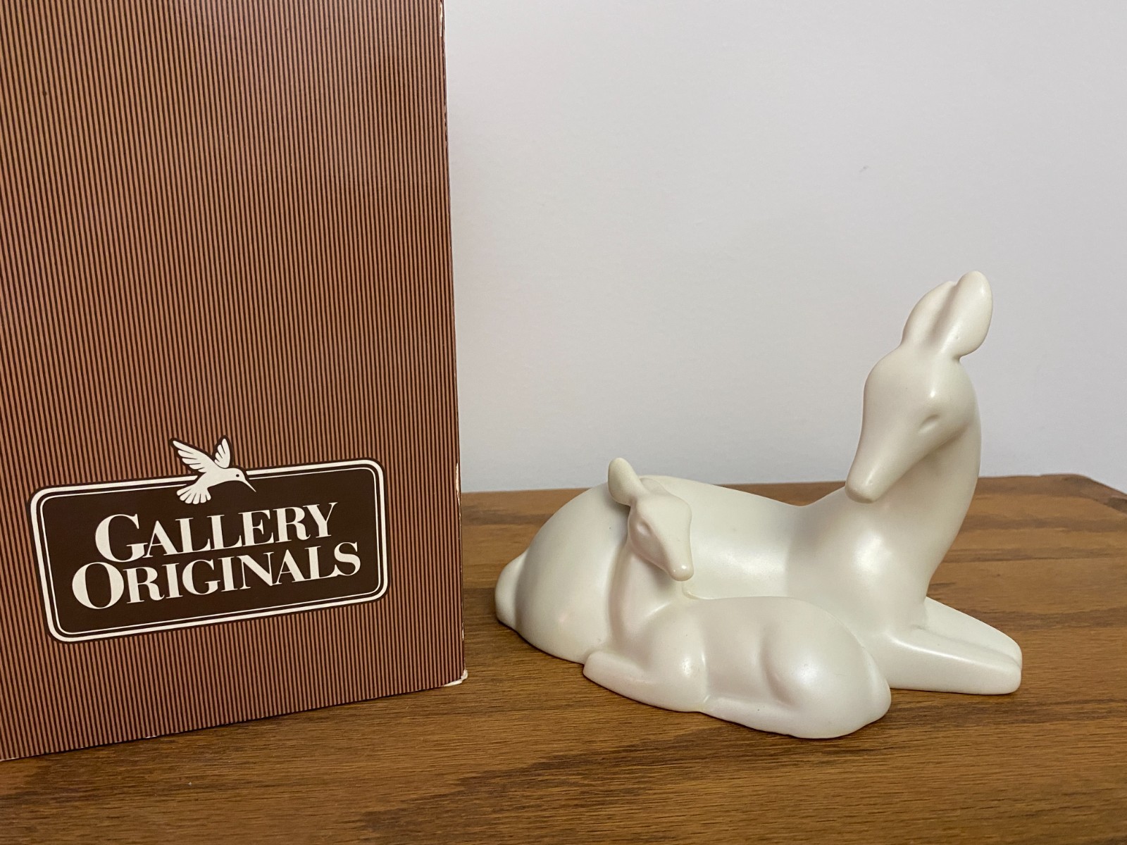 Gallery Originals Avon 1984 Porcelain Doe and Fawn Figurine Art Deco – MIB