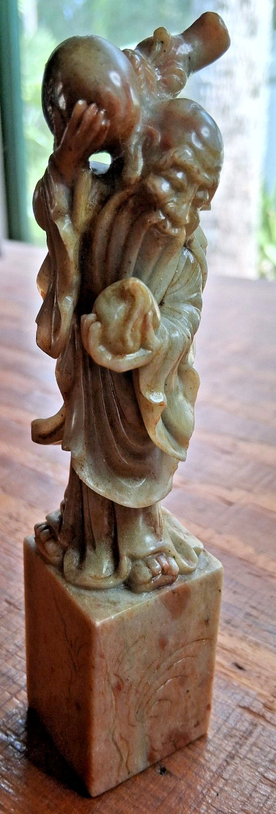 VINTAGE CHINESE SOAPSTONE SHOU LAO Carrying Peach With Flask Carried on Shoulder