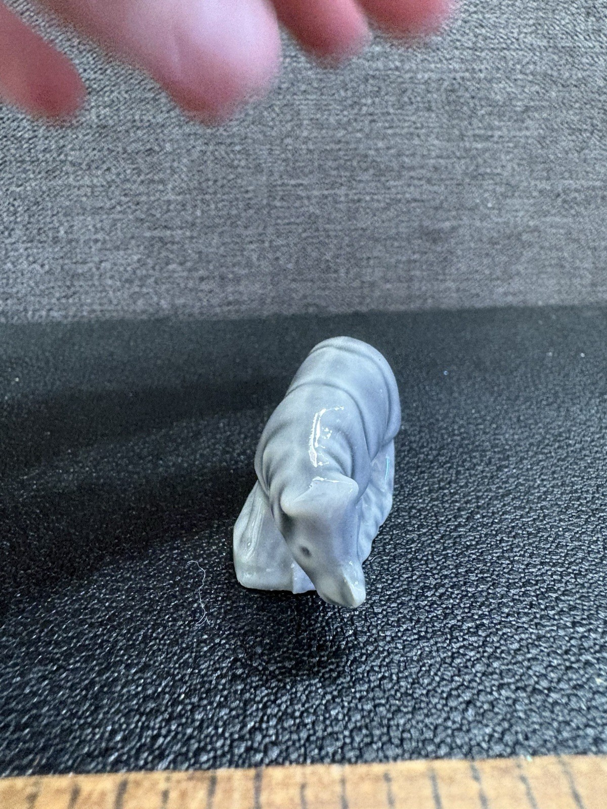 Wade Whimsies (1985/96 Set #2) USA Red Rose Tea – Animals – Bluish Grey Rhino
