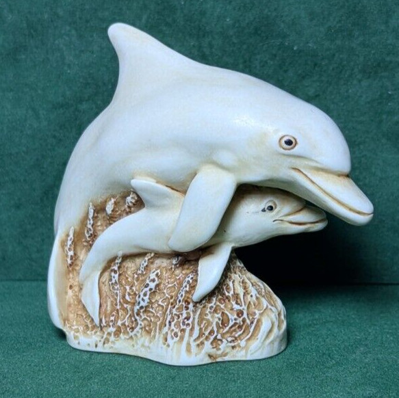 Harmony Kingdom “SQUEE” Dolphin & Baby TJNDO ’99 NetsUKe-Calvesbert-Marble/Resin