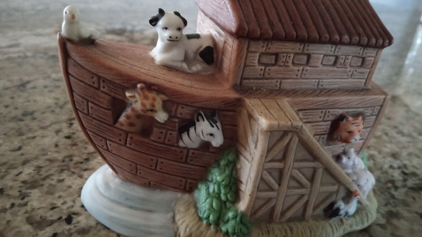 Vintage Homeco Noahs Ark Figurine 1474 Ceramic Porcelain Figurine Home Decor