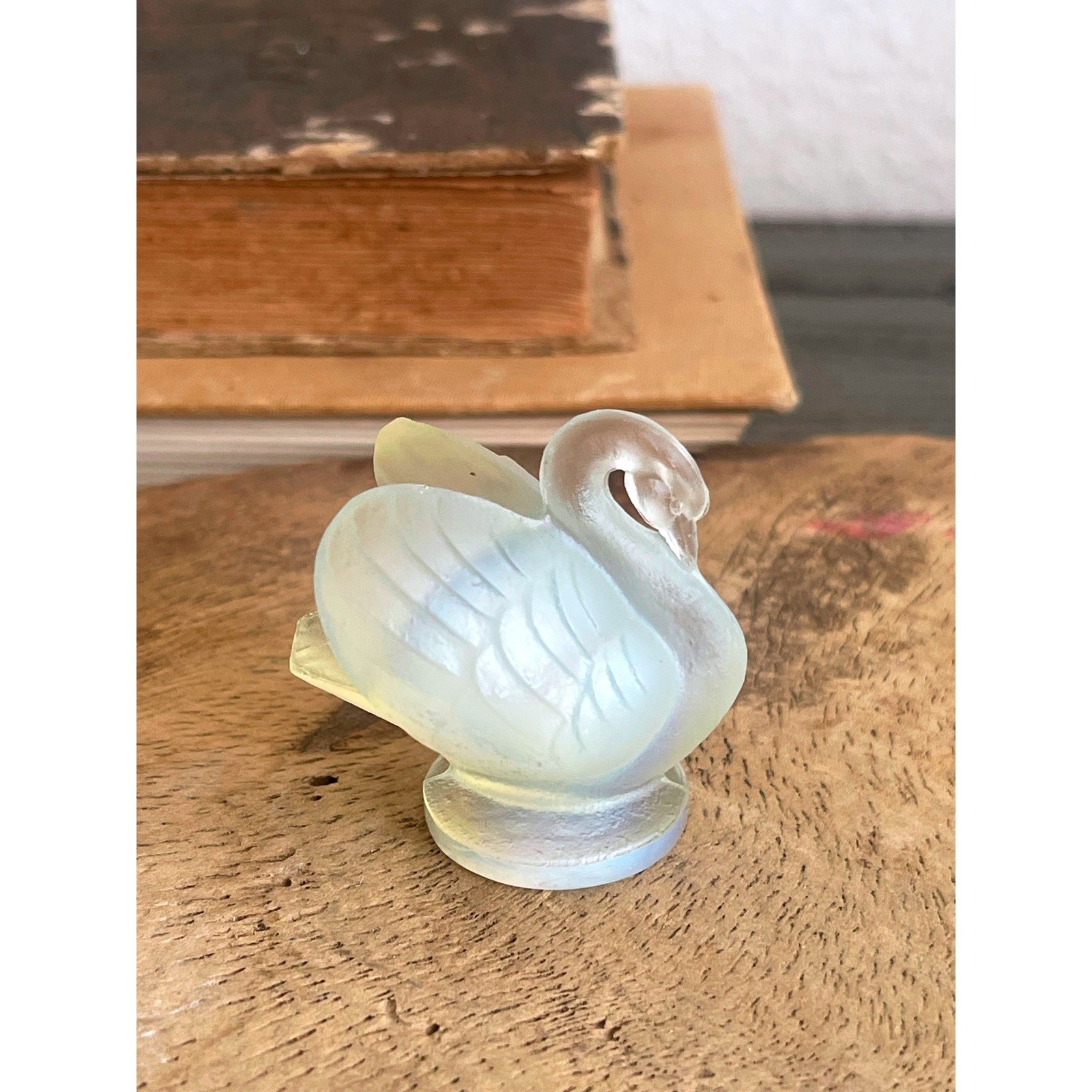 Vintage Sabino Paris France Opalescent Art Glass Swan Figurine Signed 1.5″