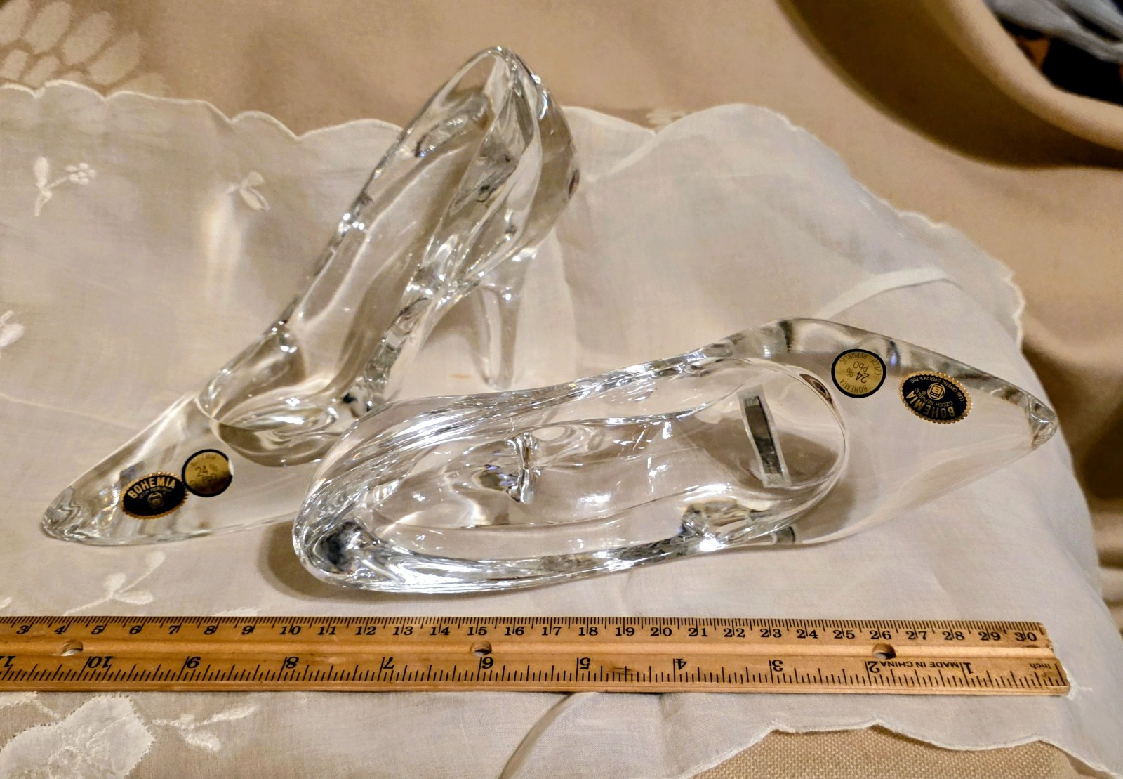 BOHEMIA CZECH REPUBLIC 1 PR.SHOES FIGURINE OF 24%CRYSTAL CLEAR 7.75″L×5″H