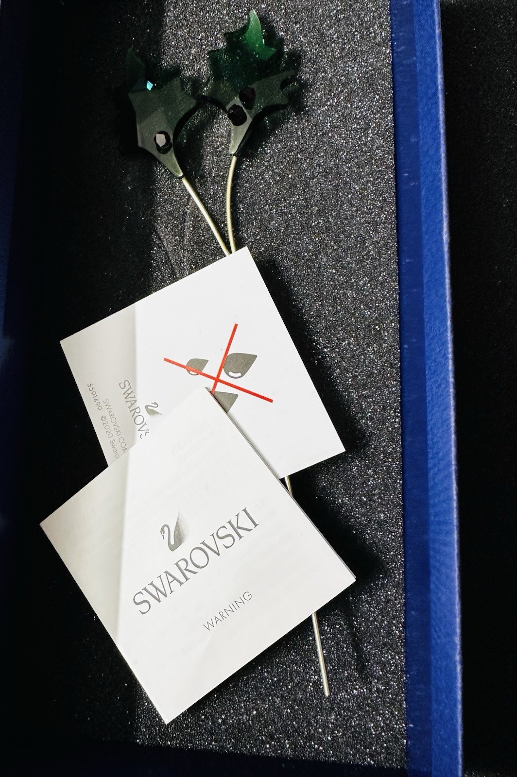 NIB Swarovski Garden Tales Holly Leaves Symbol Of Hope Crystal Figurine #5586701
