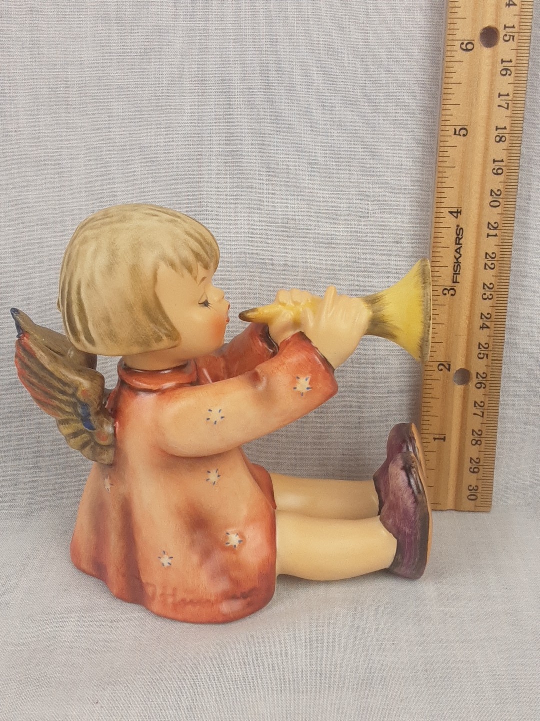 Hummel Goebel Figurine JOYOUS NEWS #27/III Made in Germany Vintage