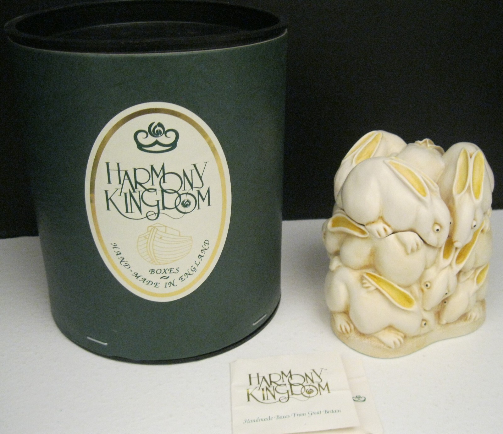 HARMONY KINGDOM BUNNY RABBITS HOP TJRLRA TREASURE JEST BY PETER CALVESBERT