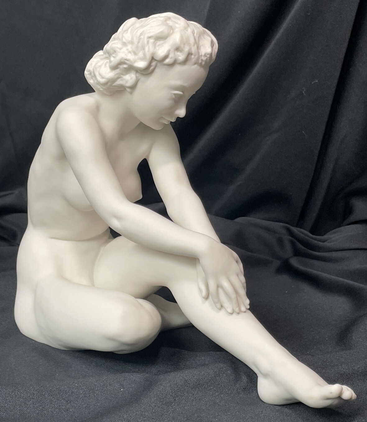 HUTSCHENREUTHER Porcelain Bisque Nude Seated Woman by CARL WERNER Germany Mint!