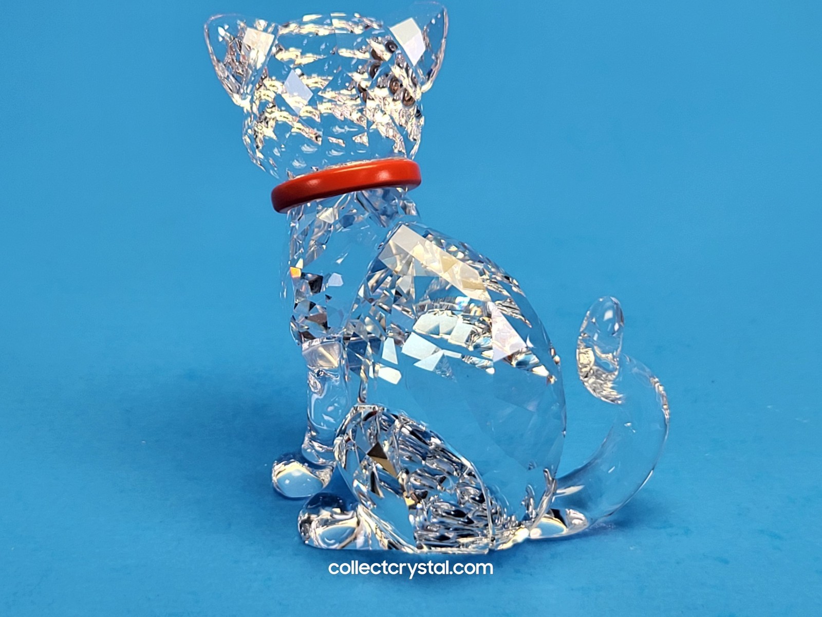 SWAROVSKI MOTHER CAT SITTING, # 1193526 RED COLLAR Signed by Designer