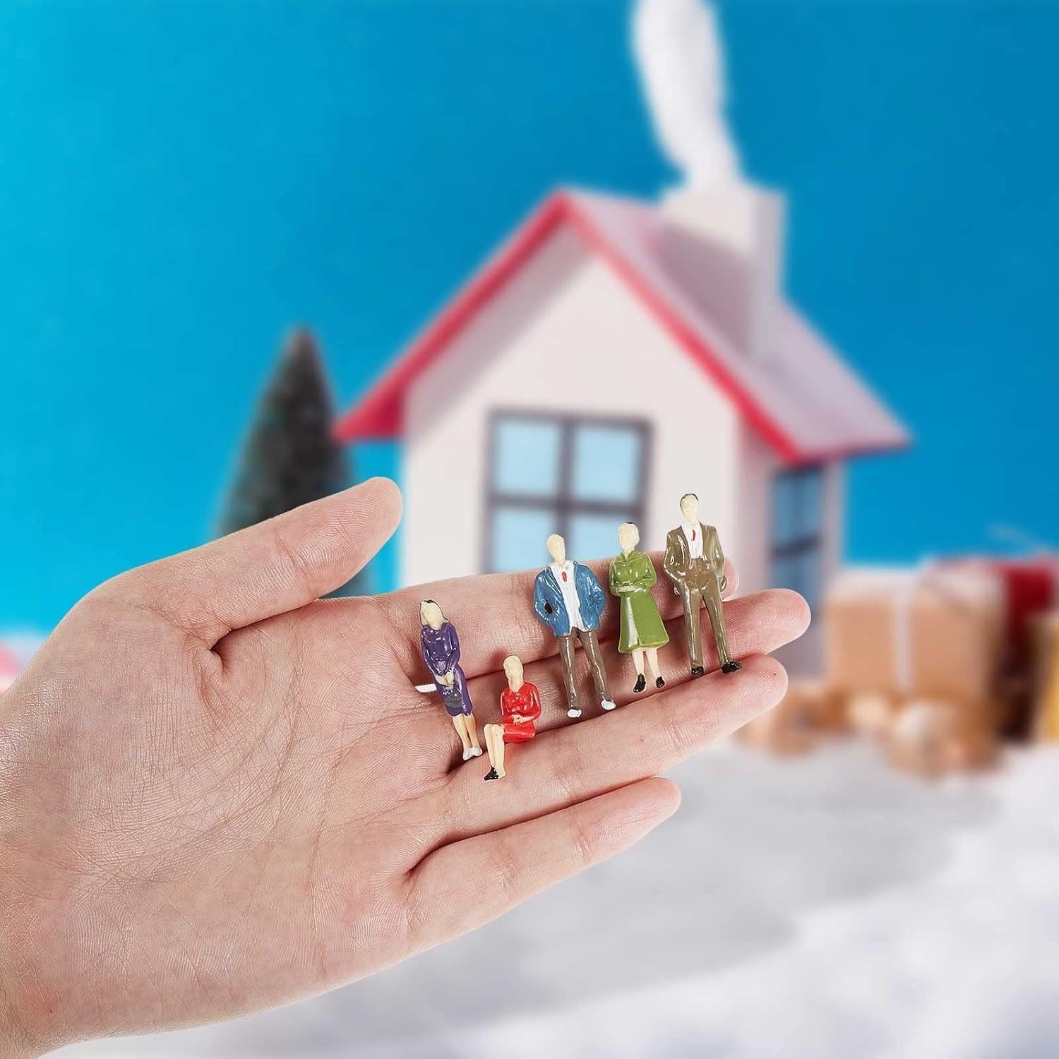Diverse 1:50 Scale Miniature Figures Collection