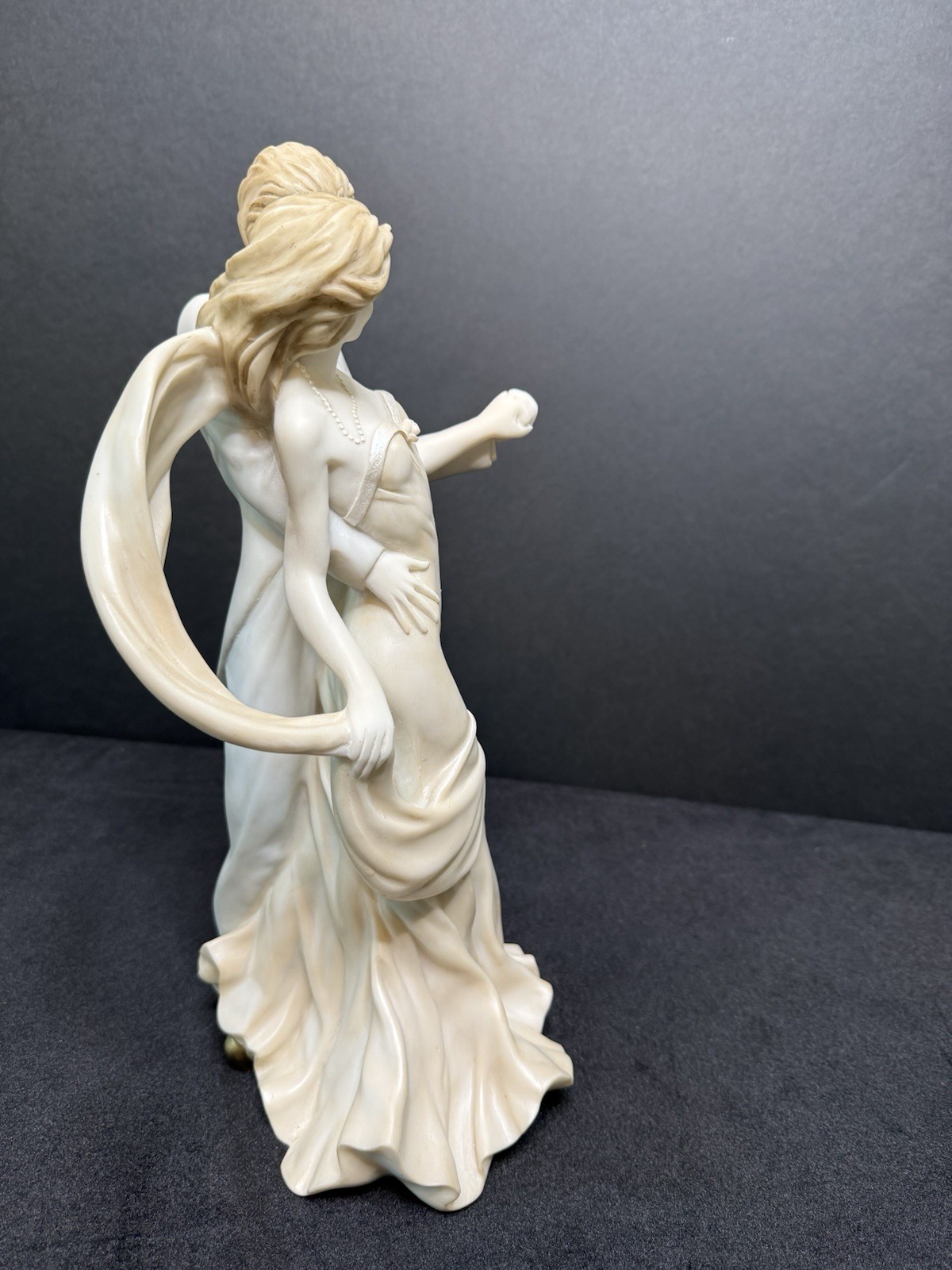 Vittoria Collezione Made in Italy 15.5”Romantic Dancing Couple Sculpture Statue