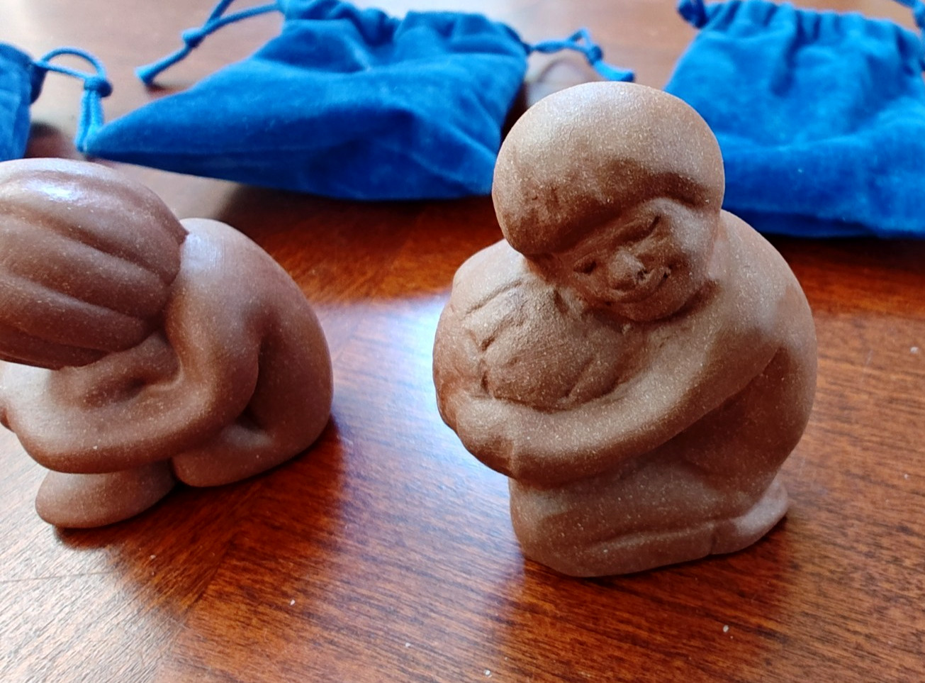 Lot of 4 LUMP OF LOVE Smiling Child Hugging Knees/Praying/Hand Carved Stoneware
